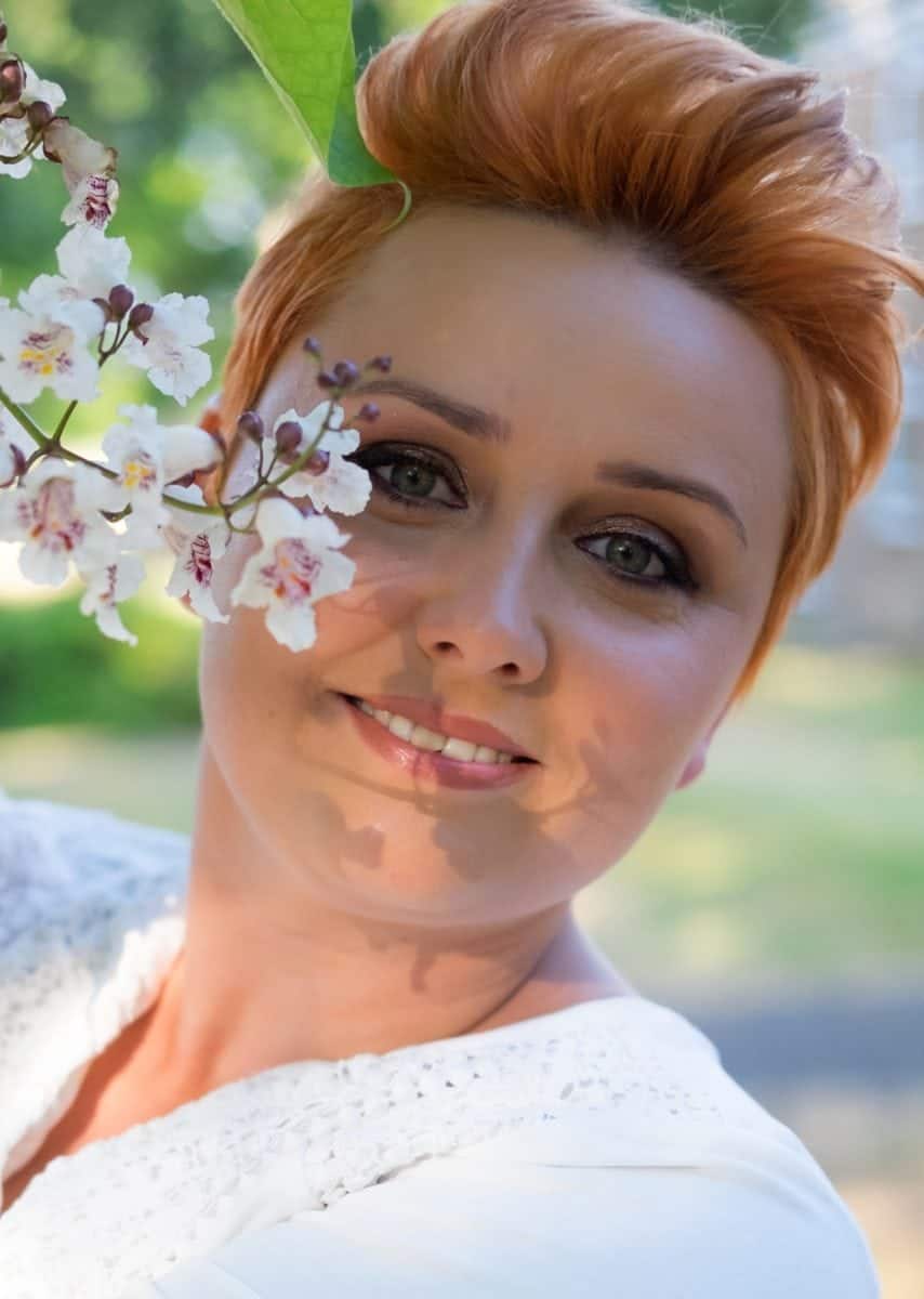 My Favourite Summer Make-up Products | Hair By Gabrielle Bride looks fresh-faced in my favourite summer make-up products